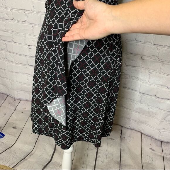 41 Hawthorn Tristana Essential Faux Wrap Dress - Picture 4 of 12